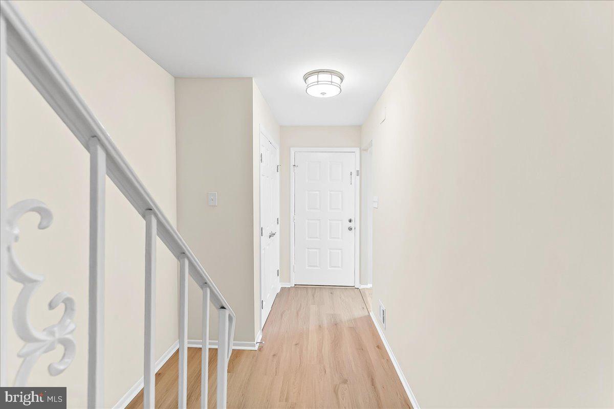 140 W Sixth St Property Photo 2