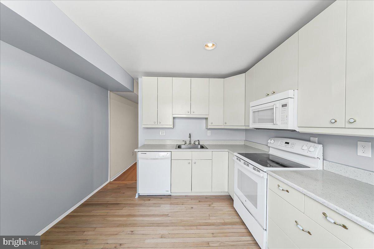 140 W Sixth St Property Photo 6