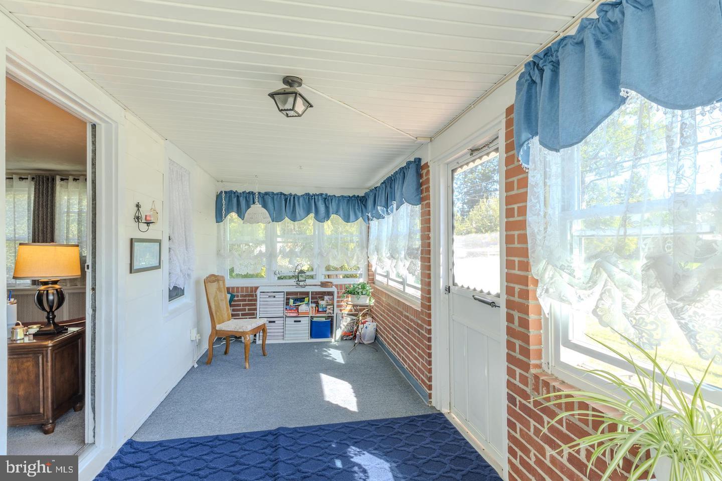 1919 Pershing Ave Property Photo 7