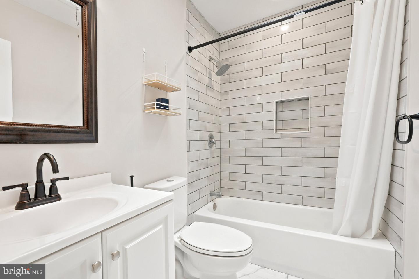 7135 Clover Ln Property Photo 11