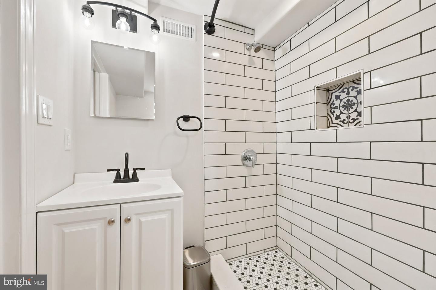 7135 Clover Ln Property Photo 13