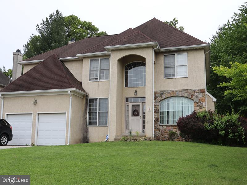 1 Kathryn Ln Property Photo 1