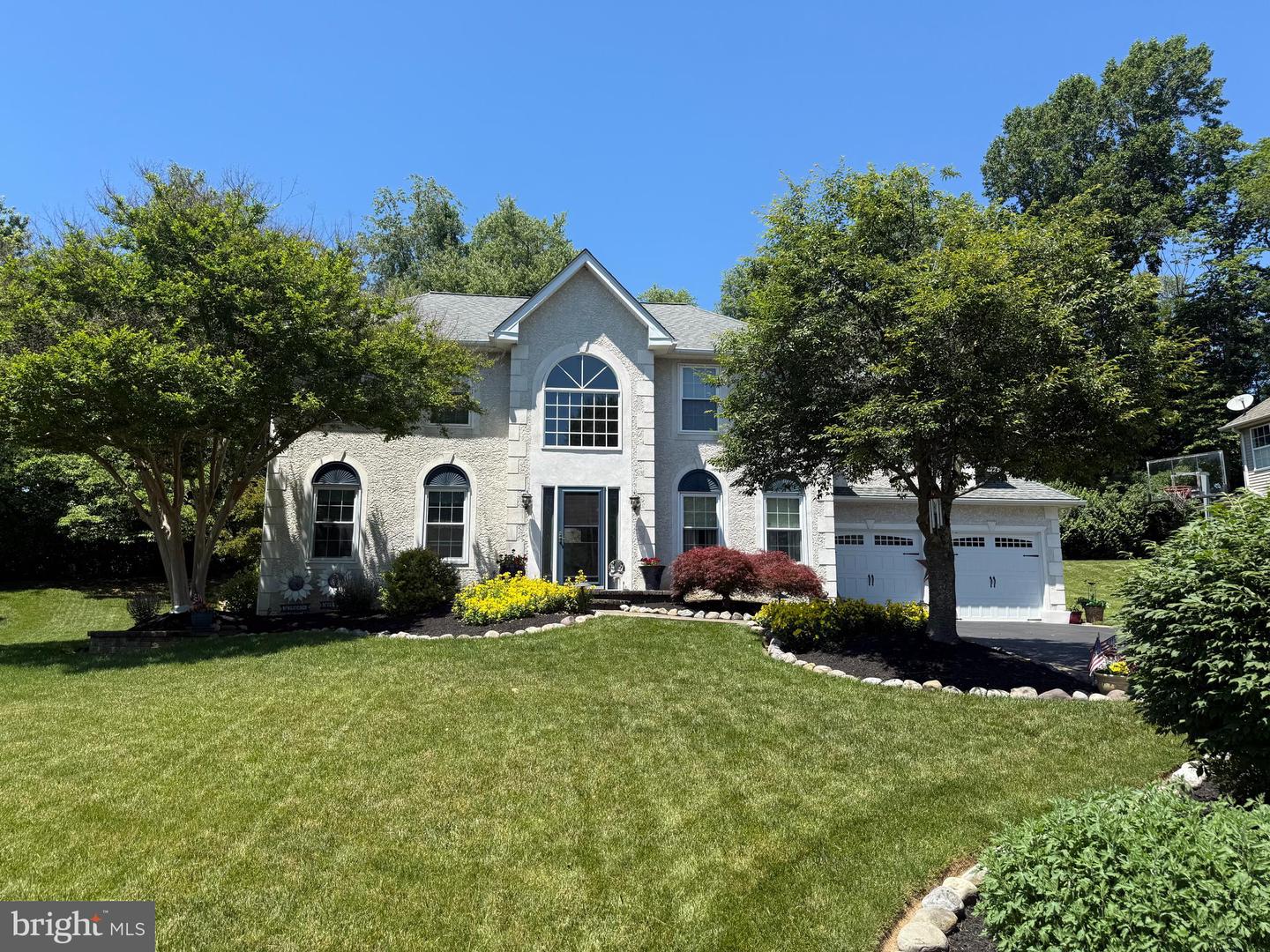 1204 Woodsview Dr Property Photo 1