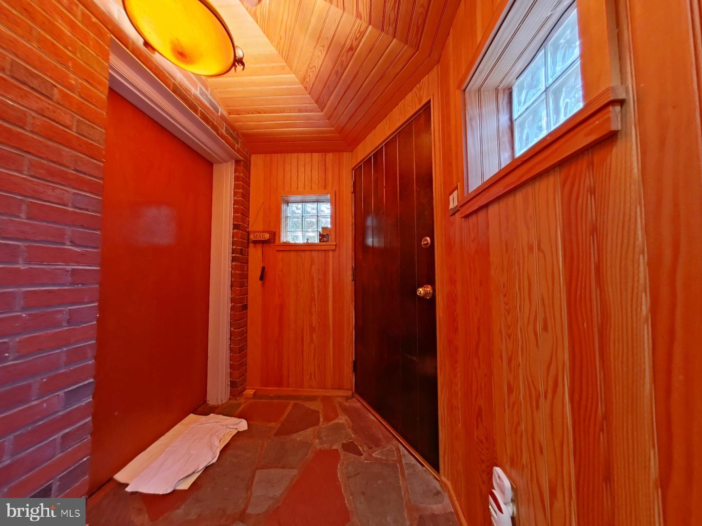 1746 Green Valley Rd Property Photo 4