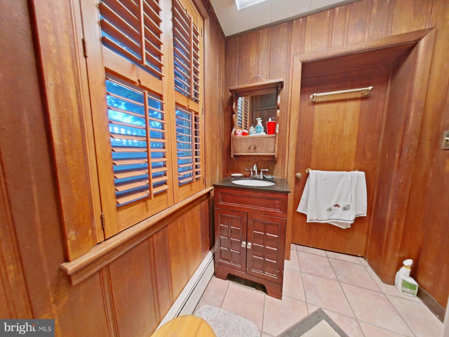 1746 Green Valley Rd Property Photo 14