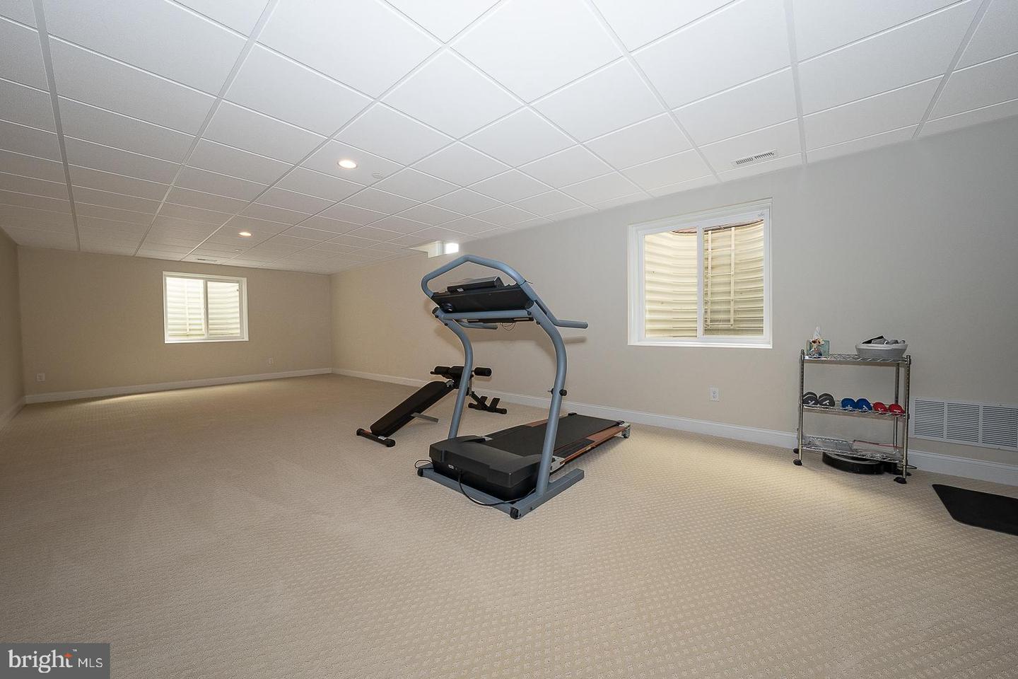 305 Sunny Brook Ln Property Photo 39