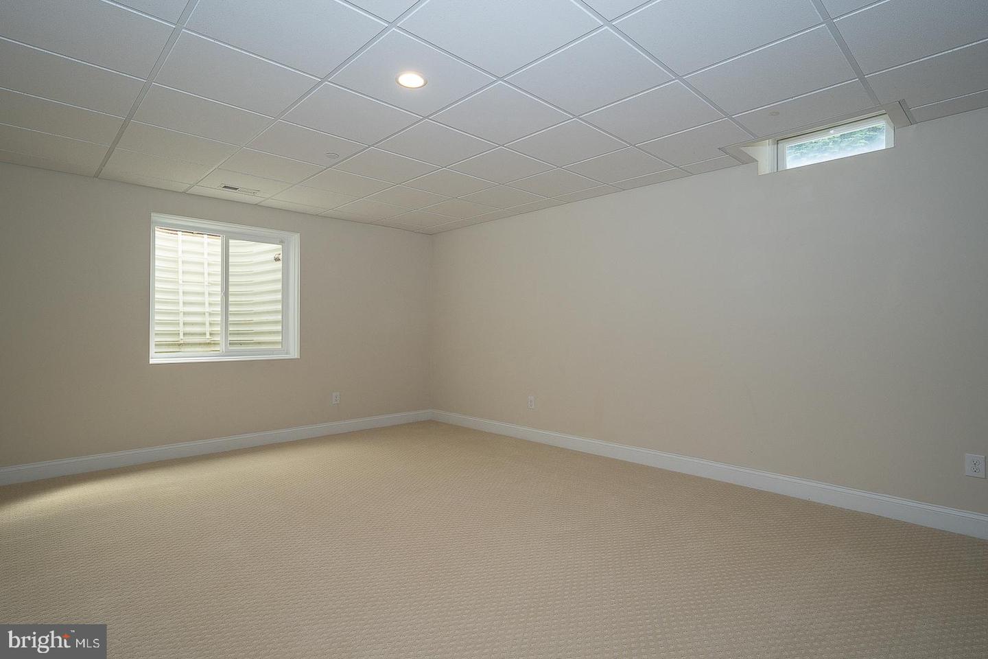 305 Sunny Brook Ln Property Photo 40