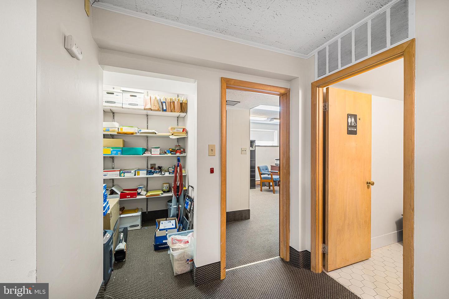 1 N Ormond Ave Property Photo 16