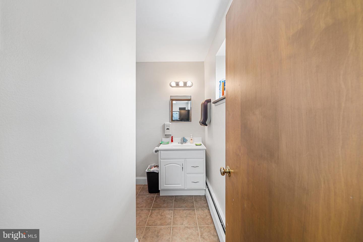 1 N Ormond Ave Property Photo 25