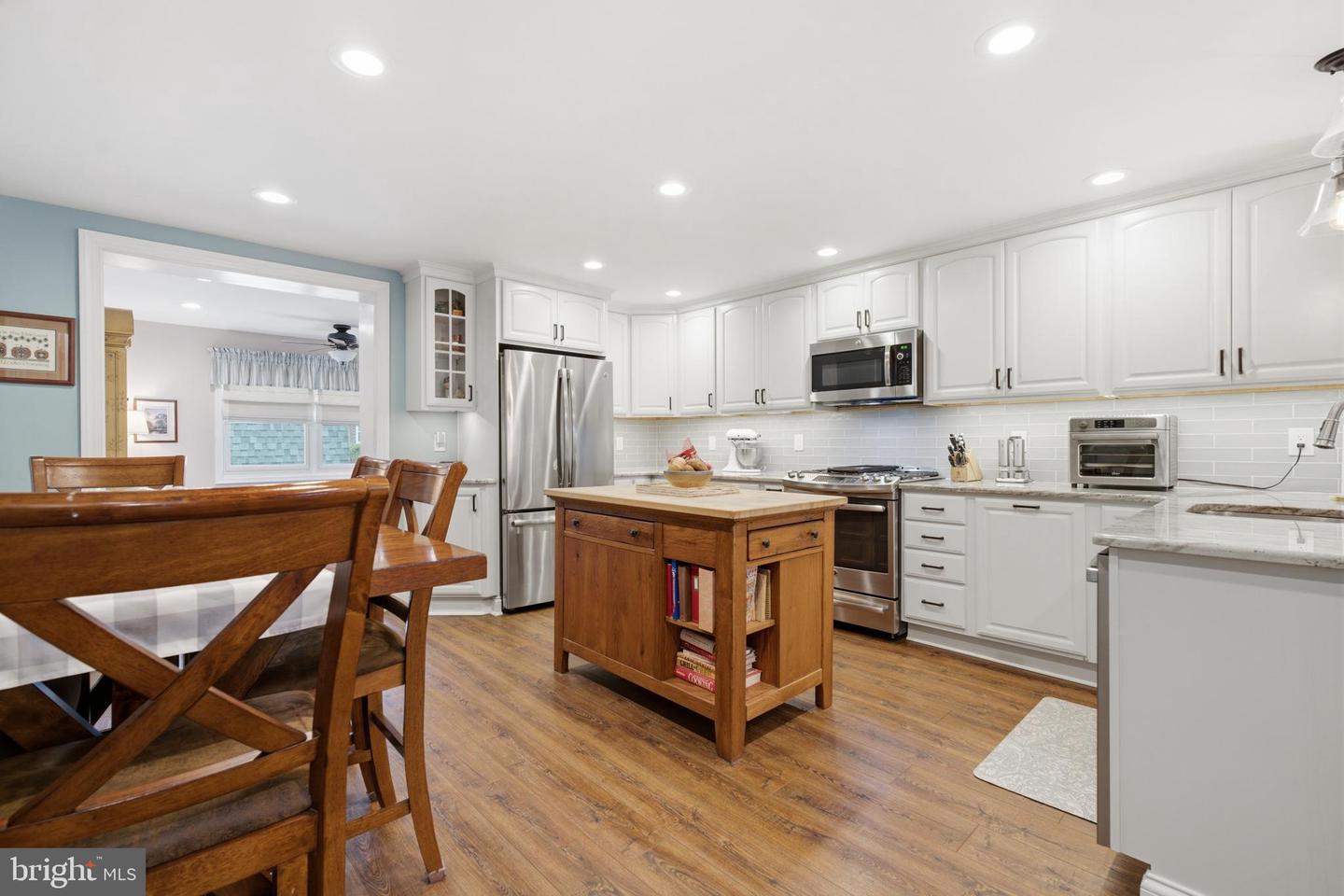 1084 Cedarwood Rd Property Photo 1