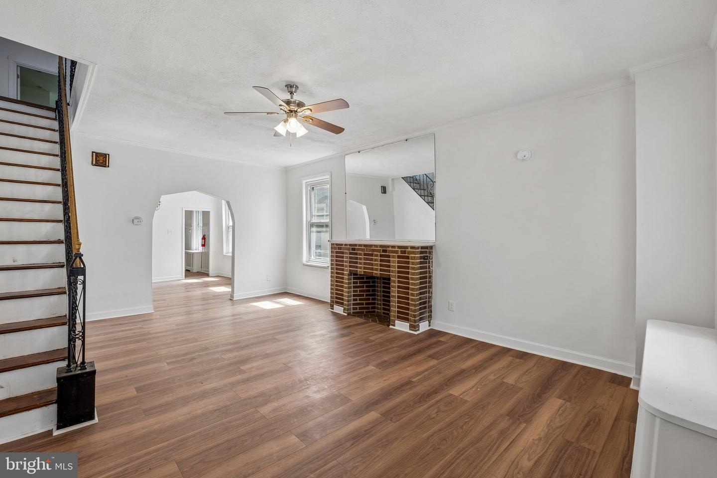 627 Walnut St Property Photo 9