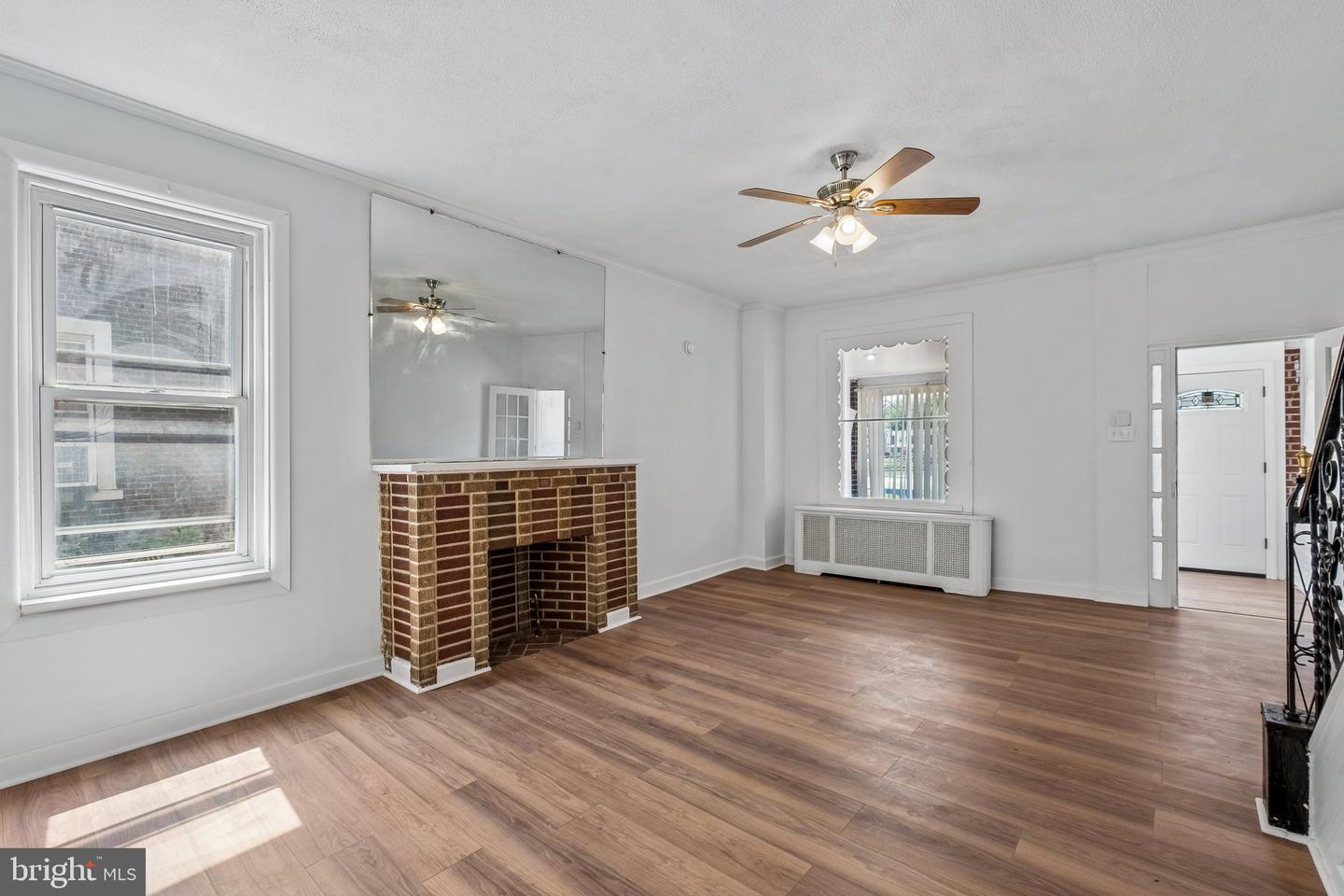 627 Walnut St Property Photo 12