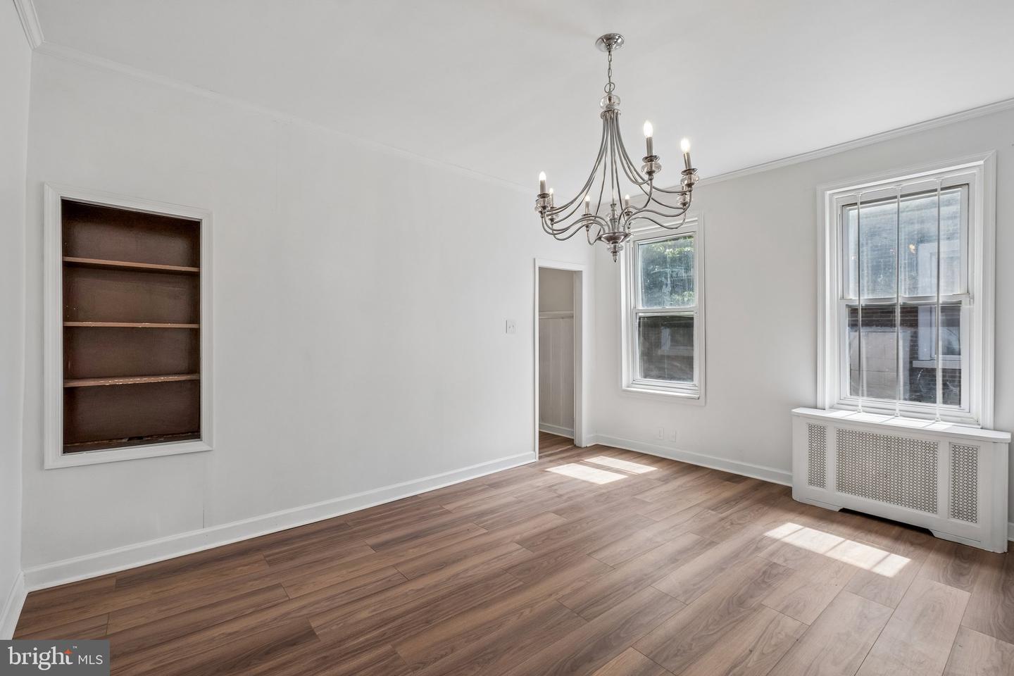 627 Walnut St Property Photo 13
