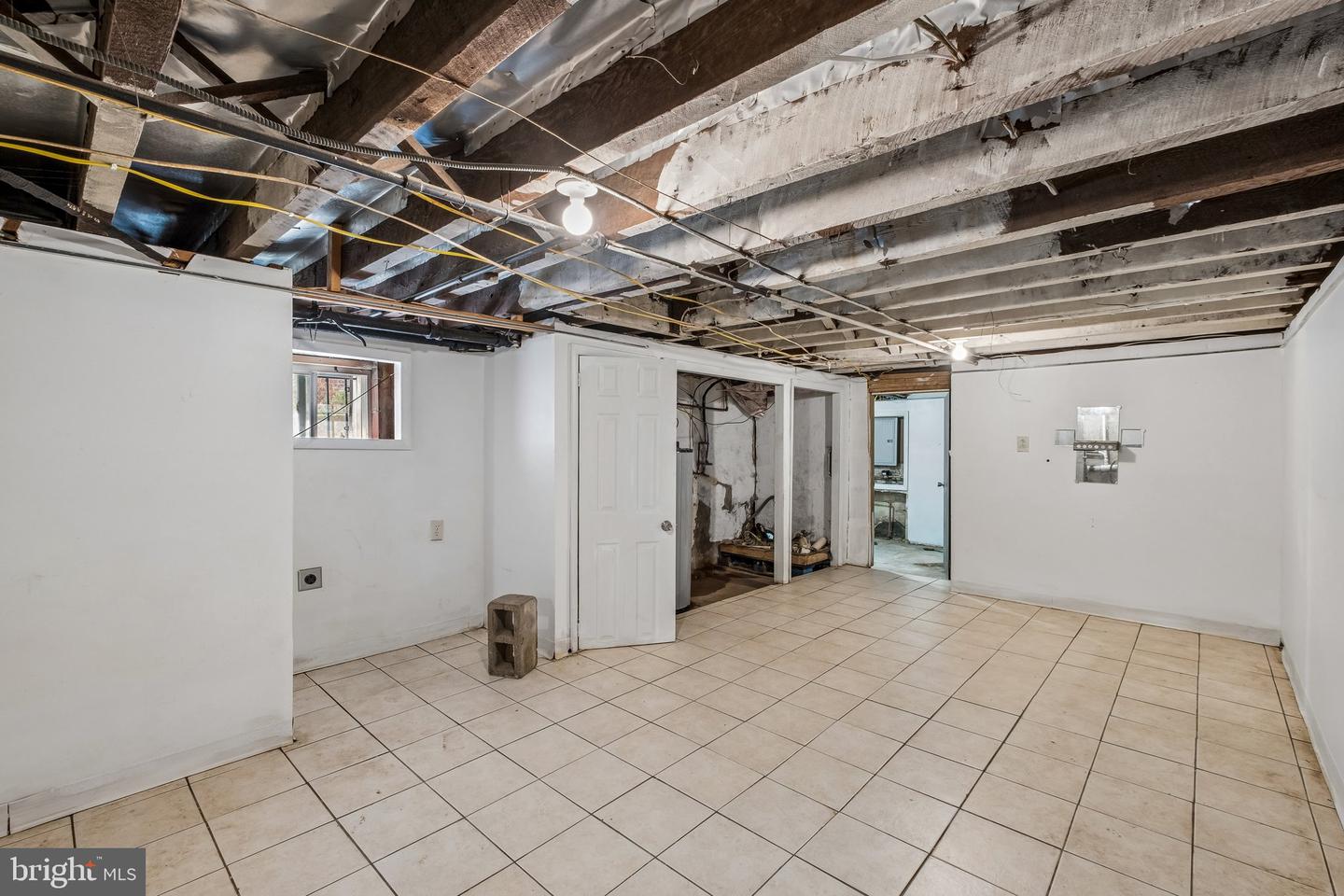 627 Walnut St Property Photo 29