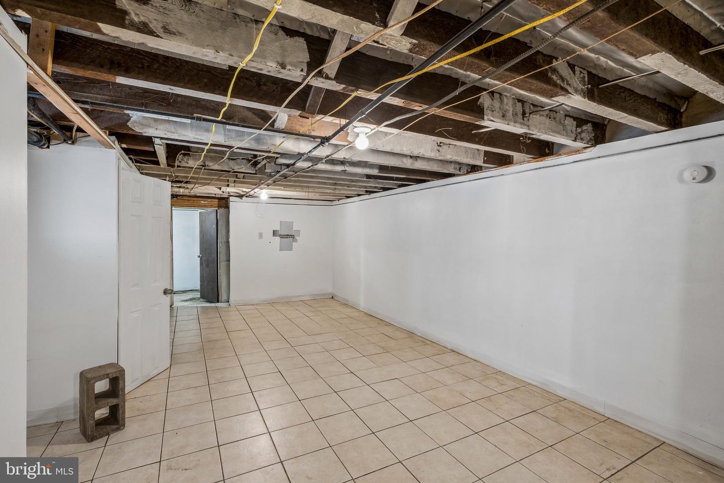 627 Walnut St Property Photo 31