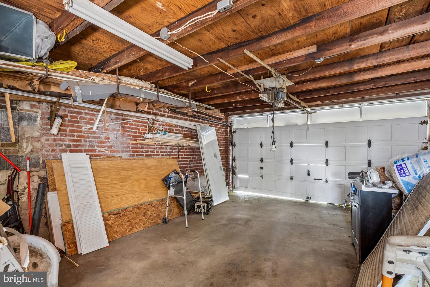 627 Walnut St Property Photo 34