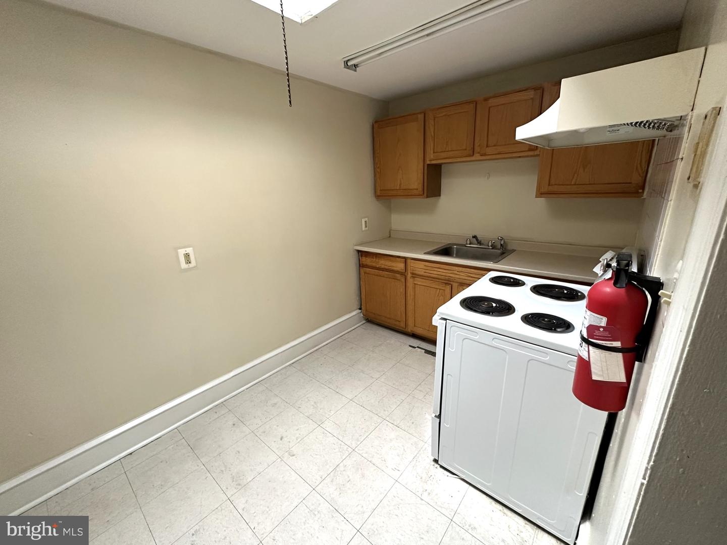 300-308 Macdade Blvd Property Photo 18