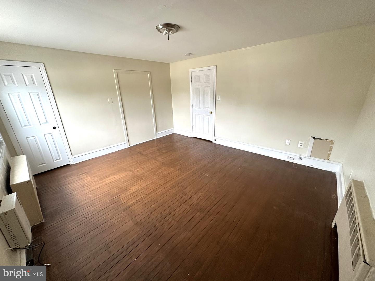 300-308 Macdade Blvd Property Photo 24