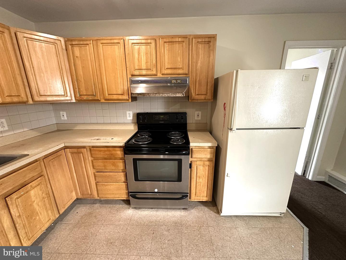 300-308 Macdade Blvd Property Photo 36