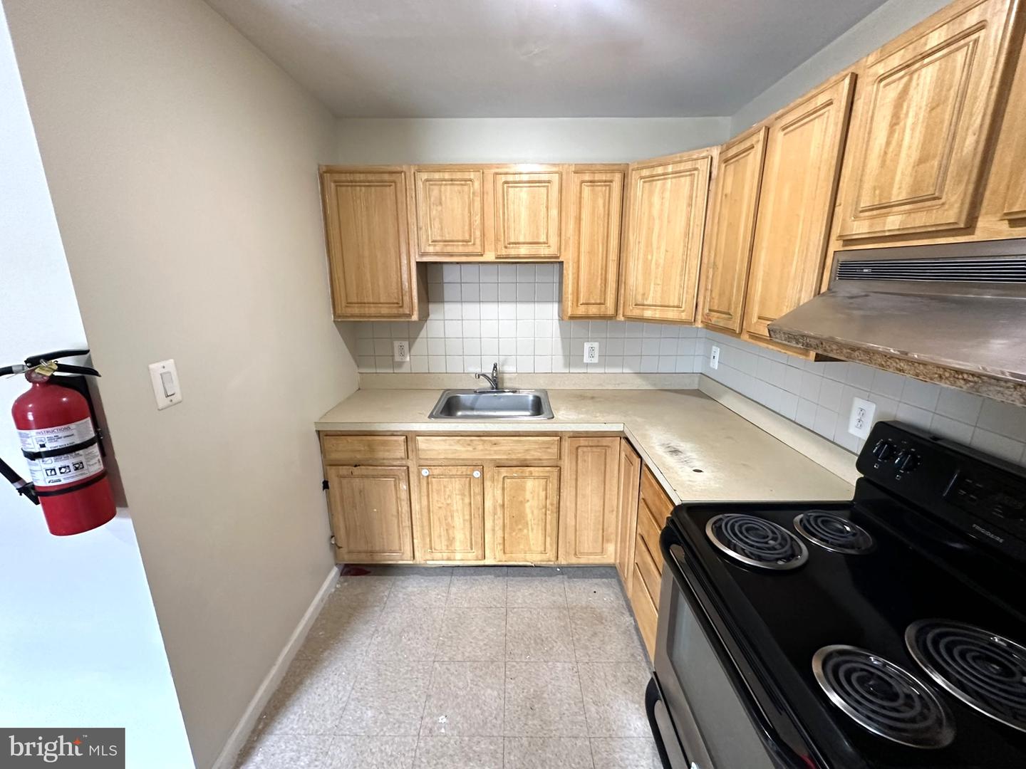 300-308 Macdade Blvd Property Photo 37