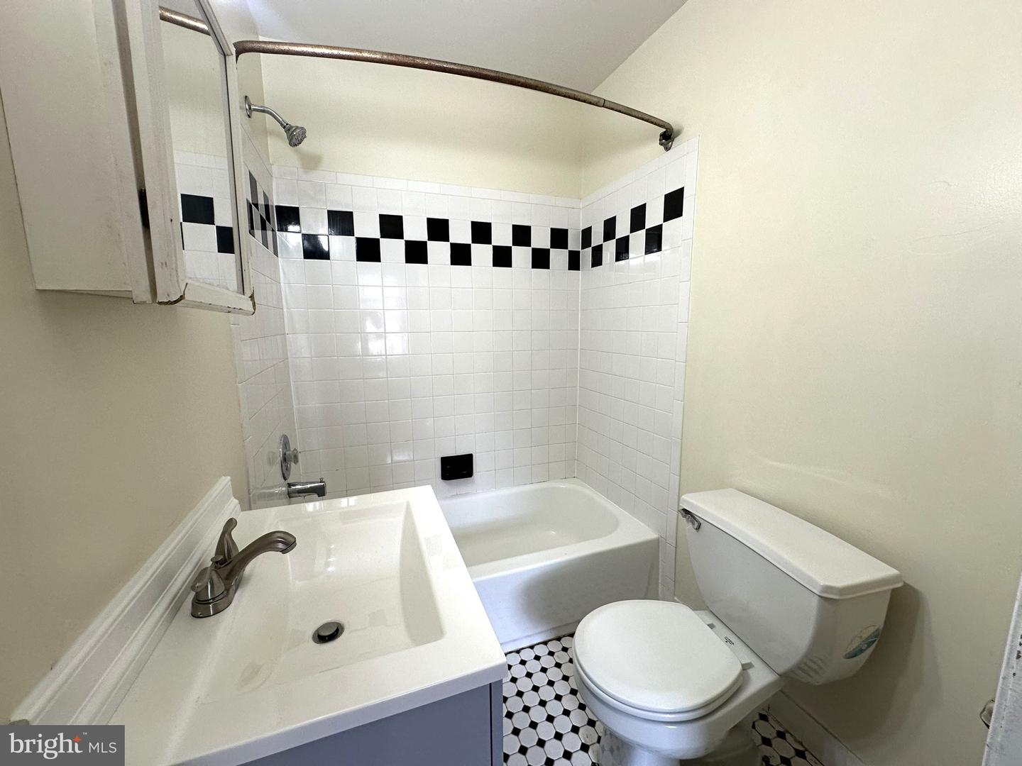 300-308 Macdade Blvd Property Photo 44