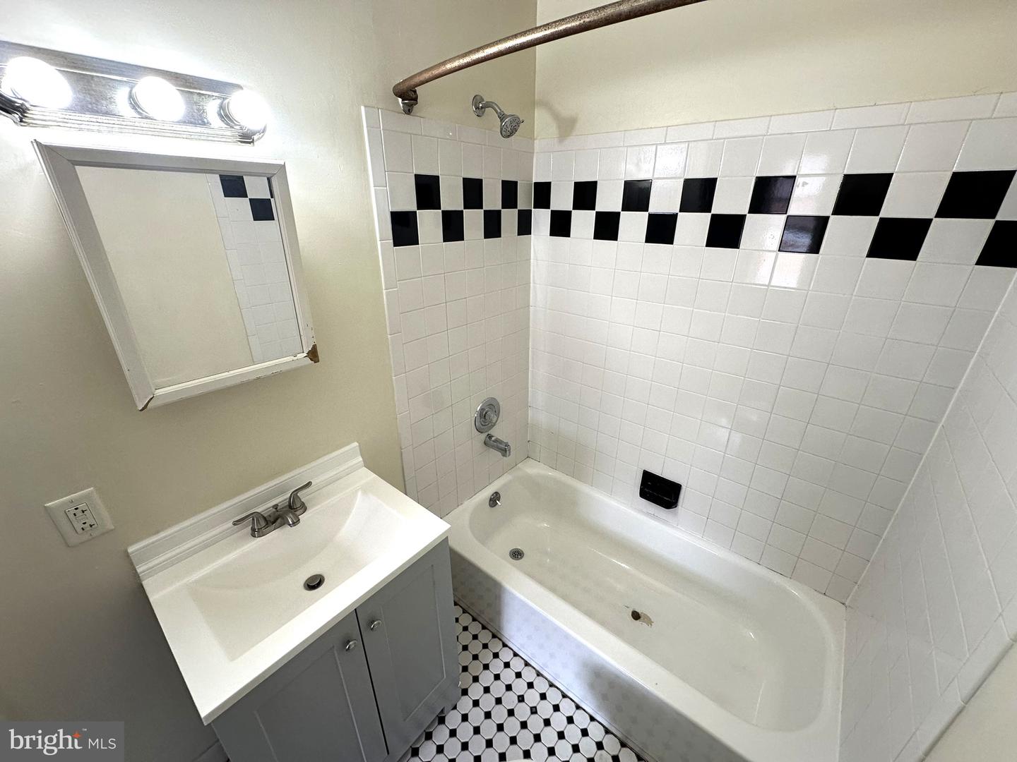 300-308 Macdade Blvd Property Photo 45