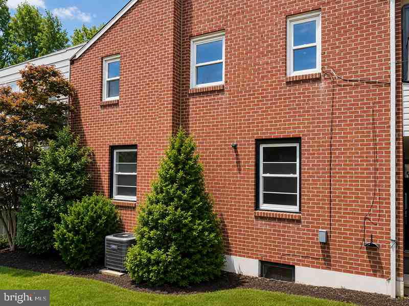 314 Felton Ave Property Photo 5