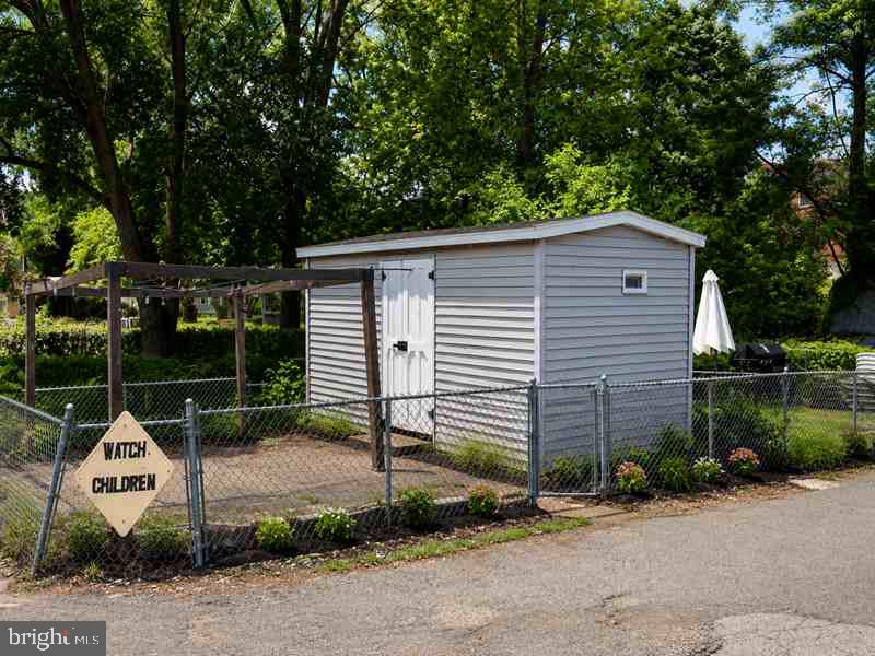 314 Felton Ave Property Photo 7