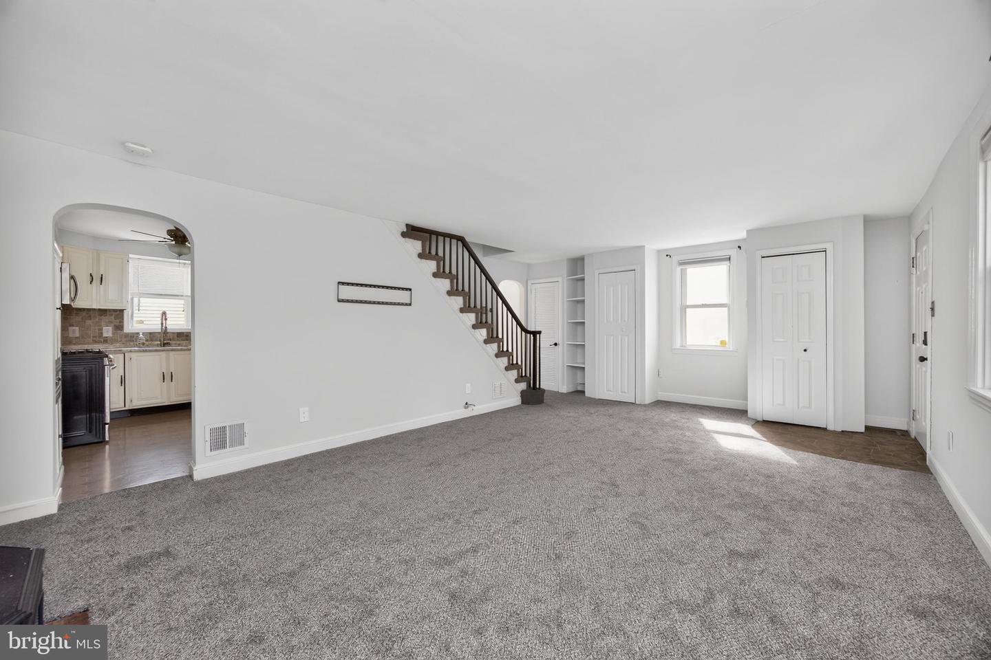 215 Ash Rd Property Photo 7