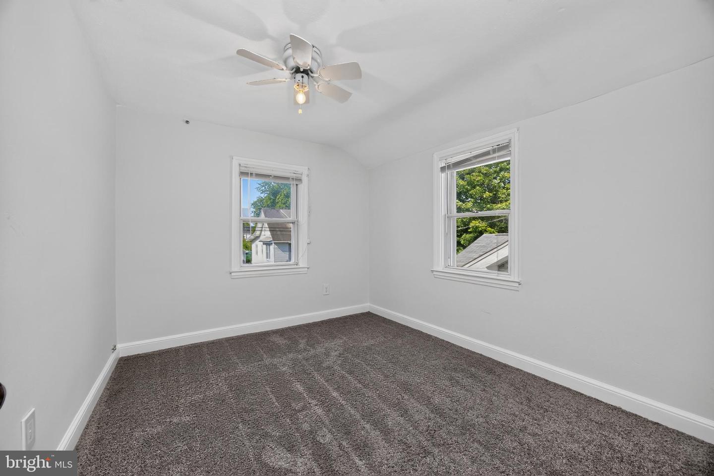 215 Ash Rd Property Photo 24