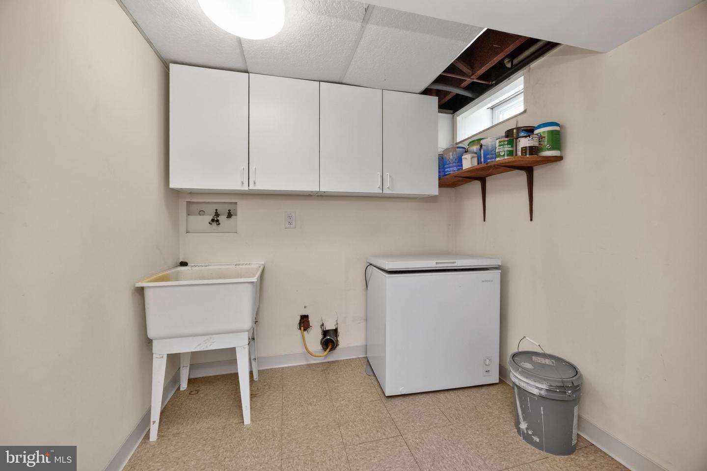 215 Ash Rd Property Photo 35