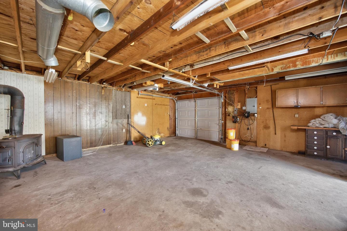 215 Ash Rd Property Photo 43