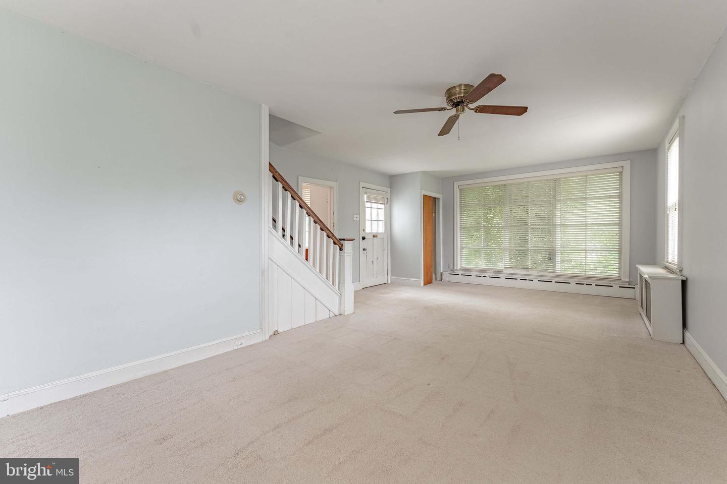 855 Martin Ave Property Photo 7