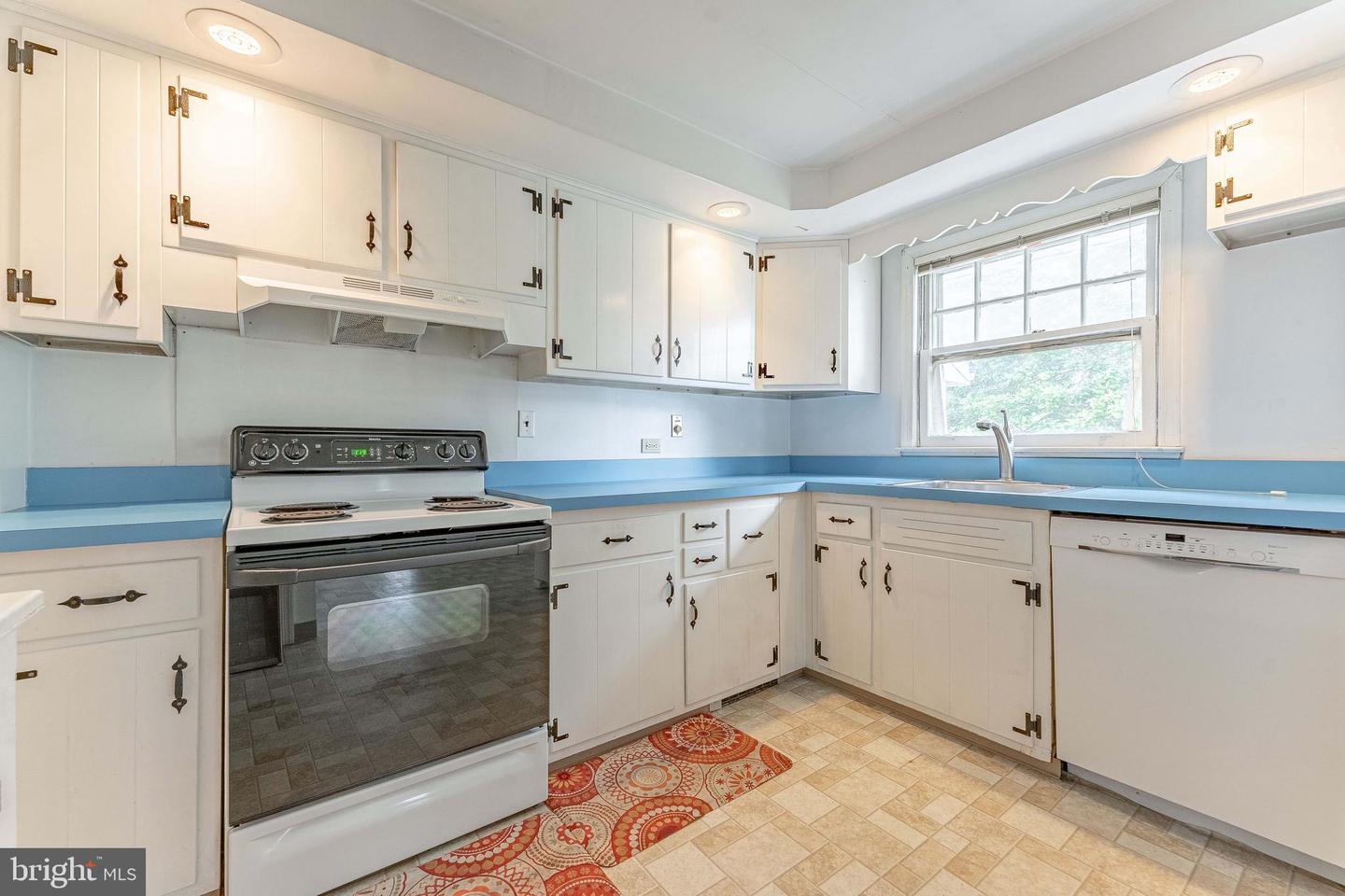 855 Martin Ave Property Photo 15