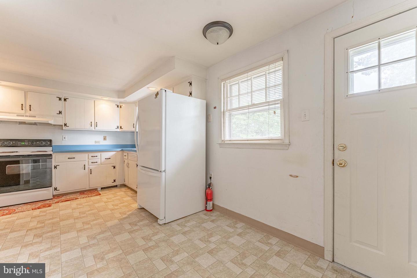 855 Martin Ave Property Photo 17