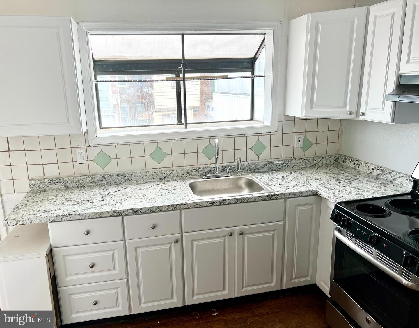 27 Sunshine Rd #unit 1 Property Photo 5