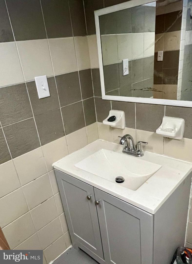 27 Sunshine Rd #unit 1 Property Photo 11