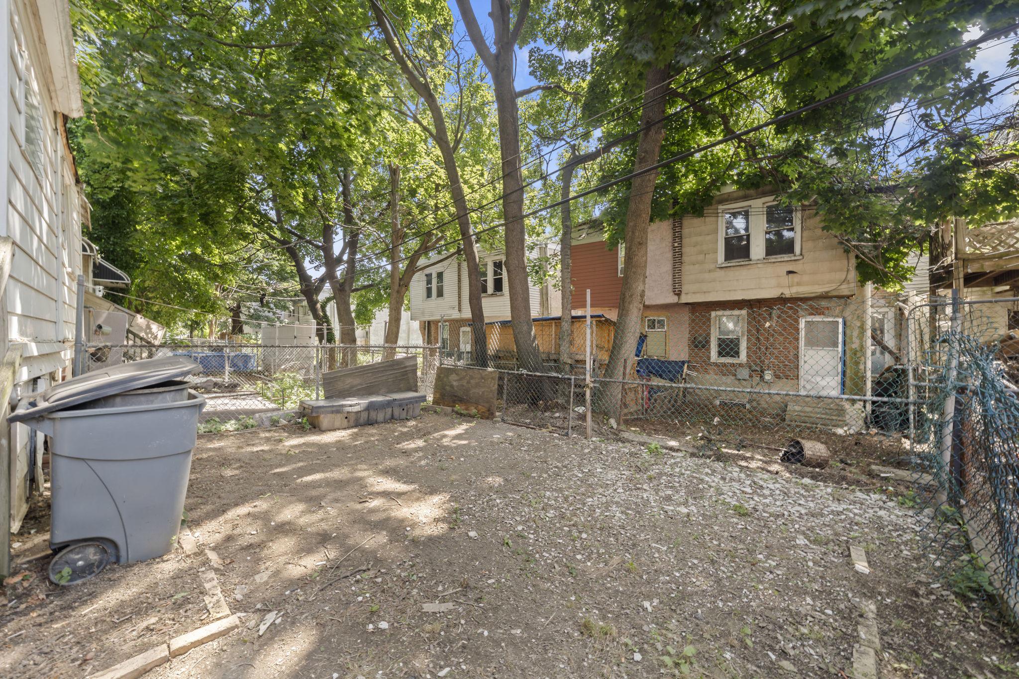 1125 Remington St Property Photo 4