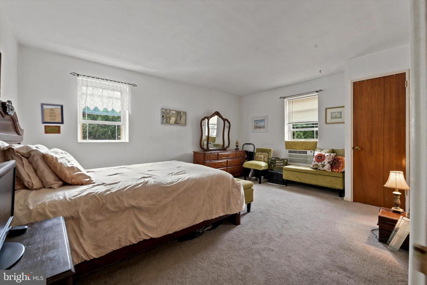 412 N Wayne Ave #208 Property Photo 6