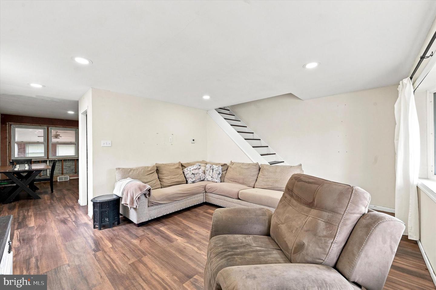 1403 Parklane Rd Property Photo 4
