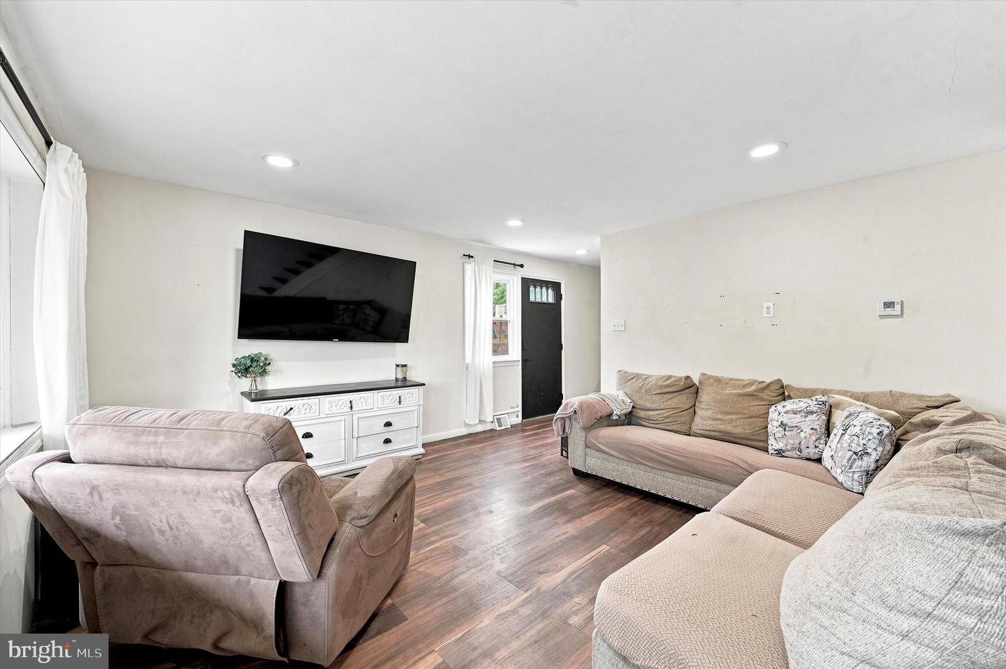 1403 Parklane Rd Property Photo 5