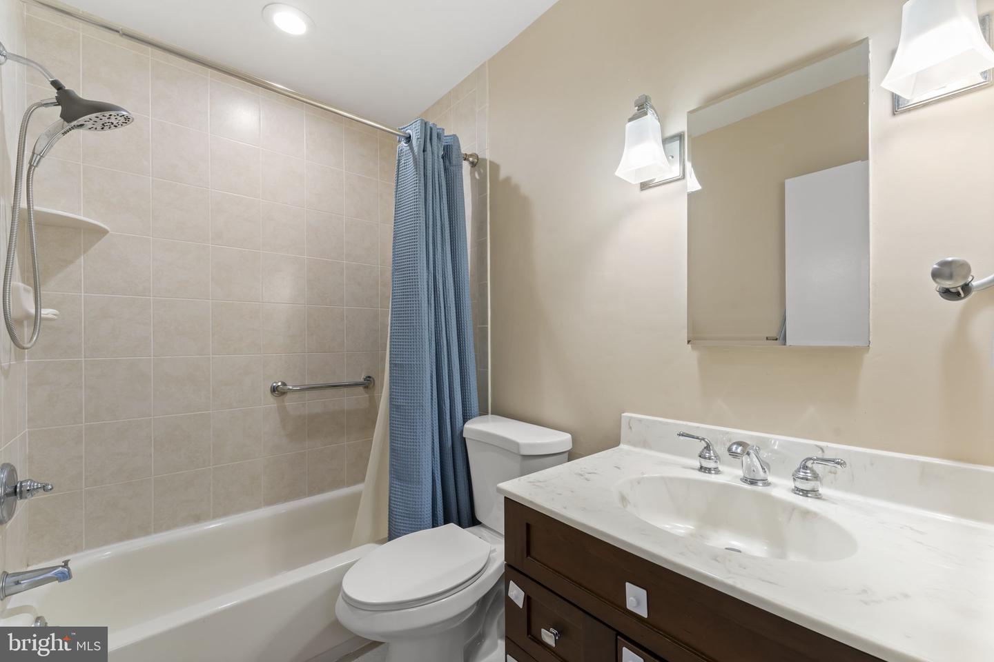 700 Ardmore Ave #614 Property Photo 19
