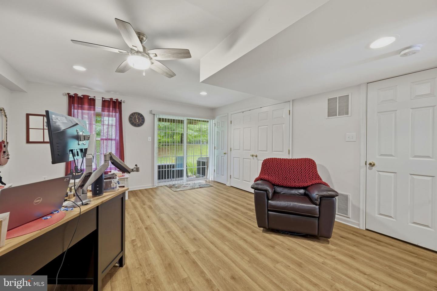 53 Hoag Ln Property Photo 17