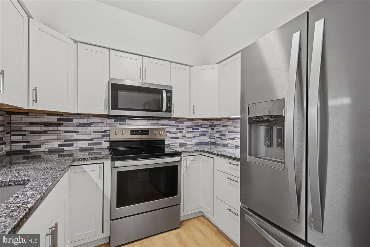239 E Chelsea Cir Property Photo 9