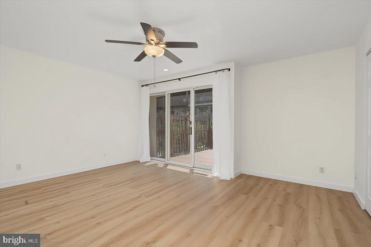 239 E Chelsea Cir Property Photo 17