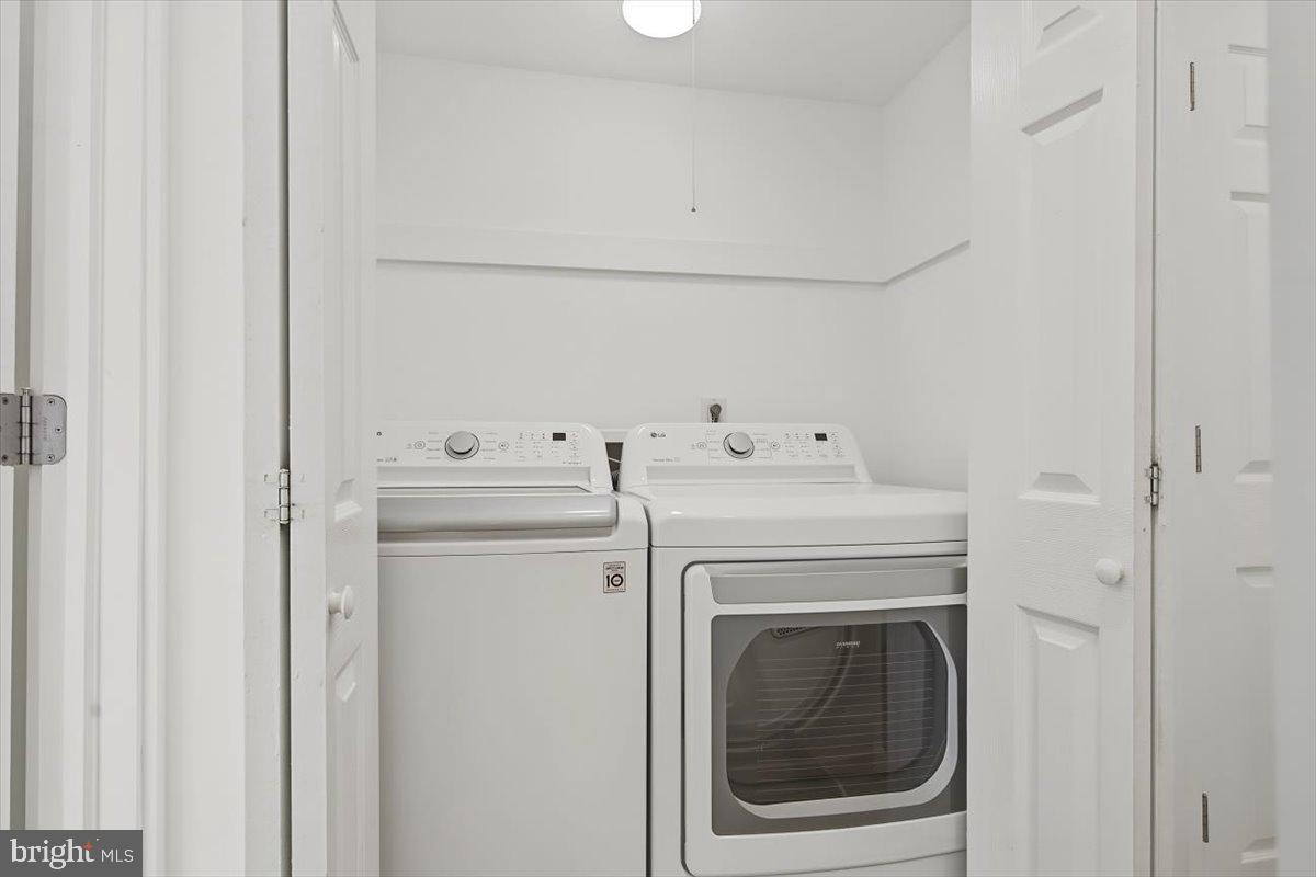 239 E Chelsea Cir Property Photo 19