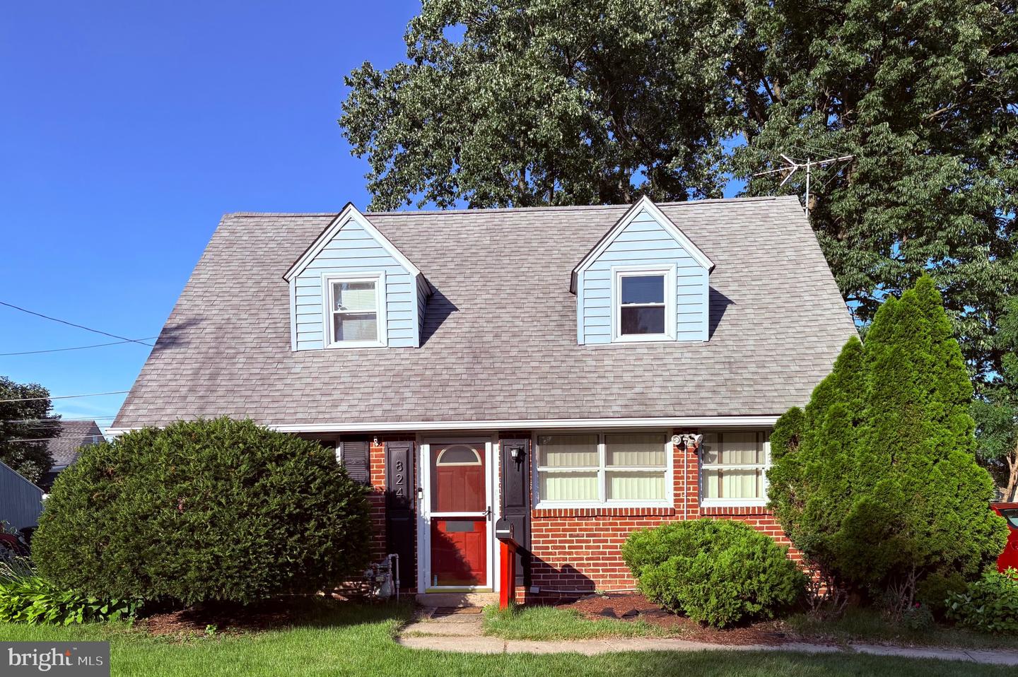 824 Quince Ln Property Photo 1