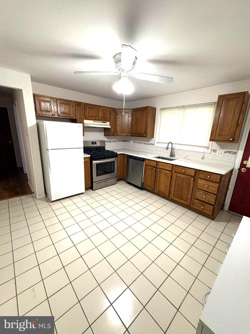 824 Quince Ln Property Photo 11