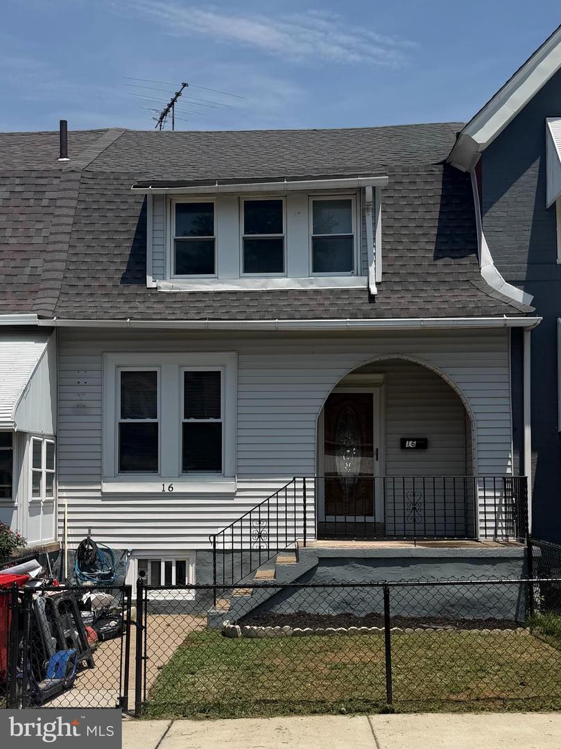 16 CEDAR ST