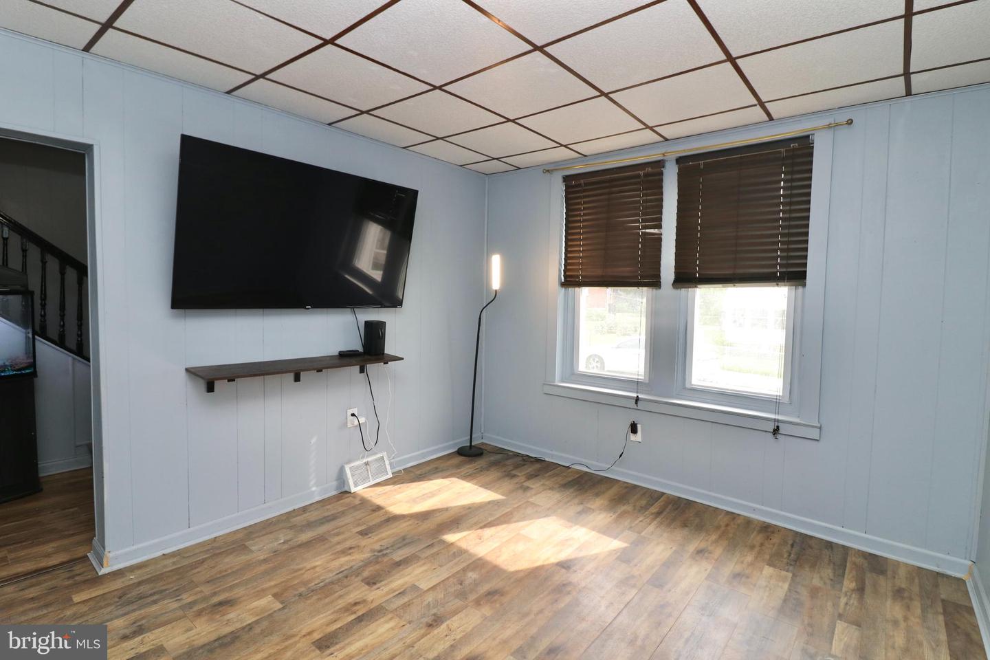 16 Cedar St Property Photo 10